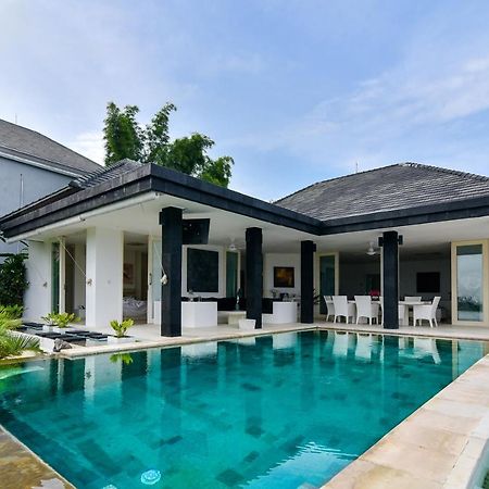 Villa Pondok Wahyu Sedana Umeanyar Exterior photo